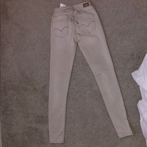 Levi’s skinny pants